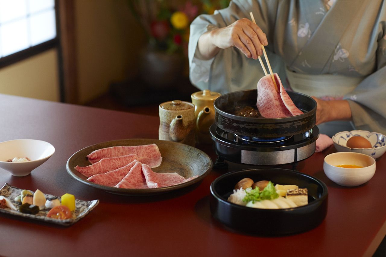 Dinner – Niseko Sukiyaki Course