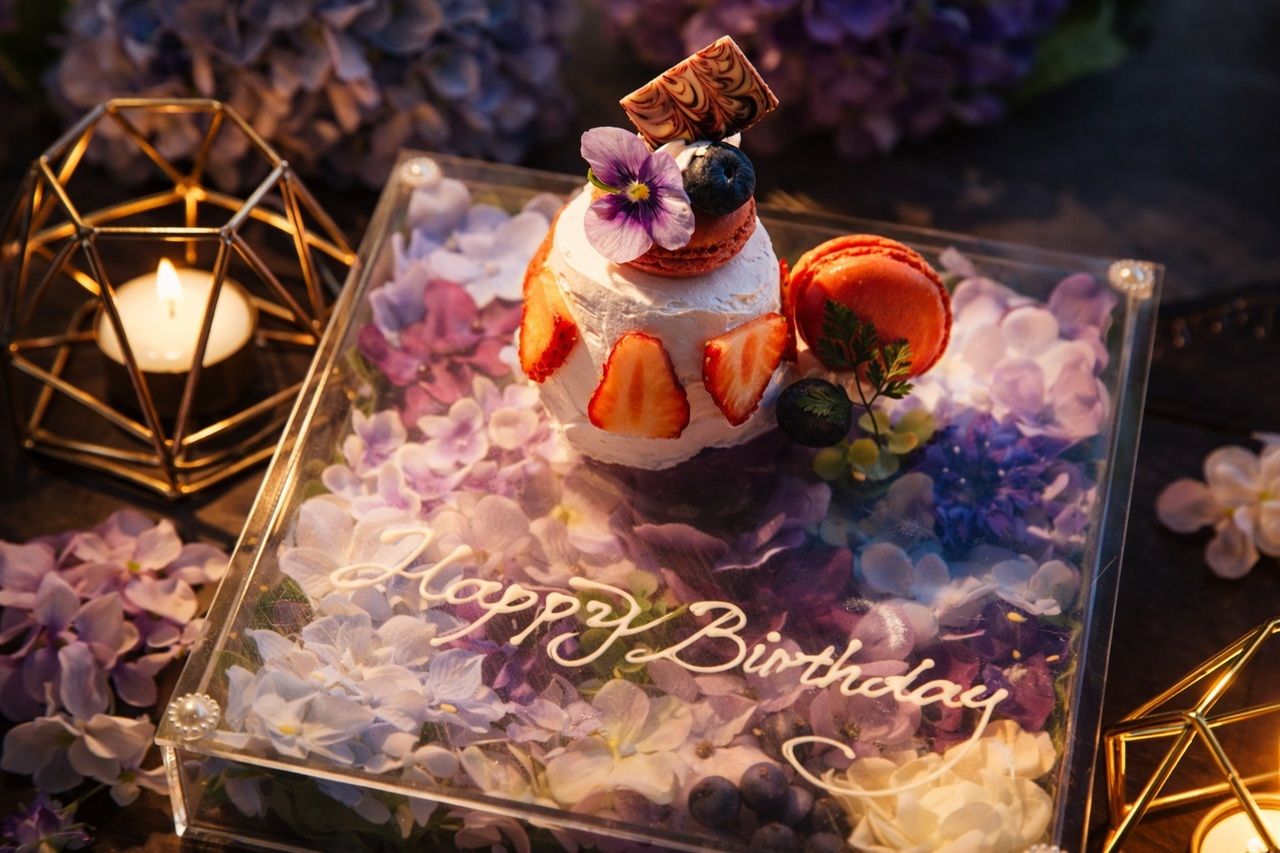 【記念日〜百花繚乱 紫陽花〜(4/14~)】乾杯オリジナルカクテル付 ☆紫陽花のフラワーBOXでお祝い★春の特別コース（乾杯/いちごのケーキ付）