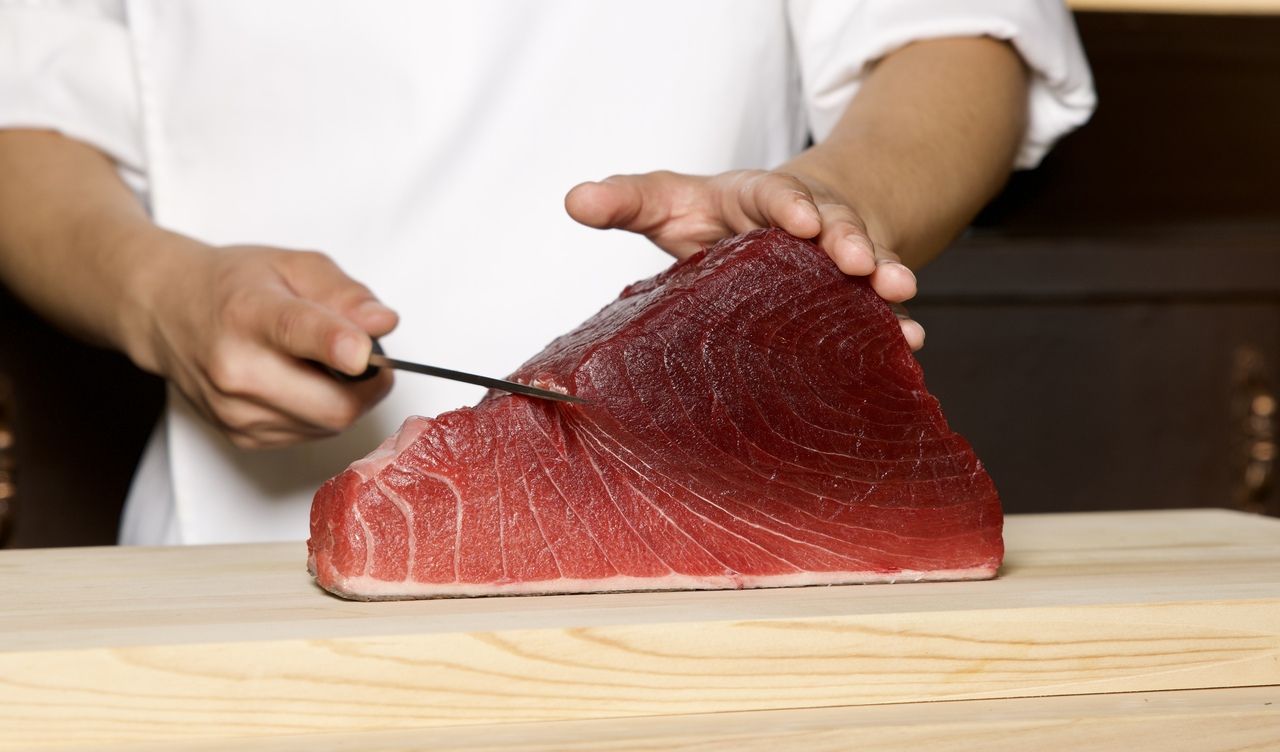 [Full Course & Free-flow] Aged Bluefin Tuna Selection with a Sparkling Sake Toast