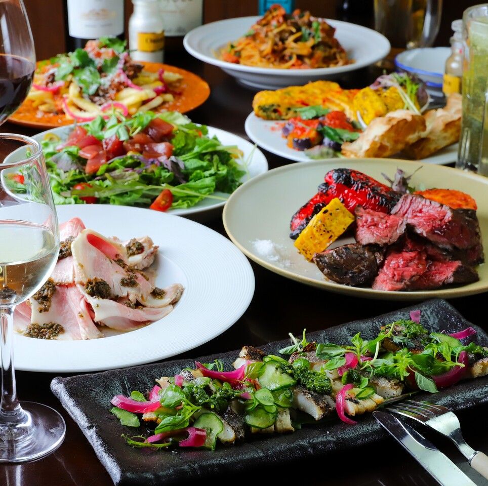 Enjoy the bounty of early summer! A plan featuring Kyoto's quintessential grilled conger eel and luxurious Saroma Black Beef steak, with all-you-can-drink included.