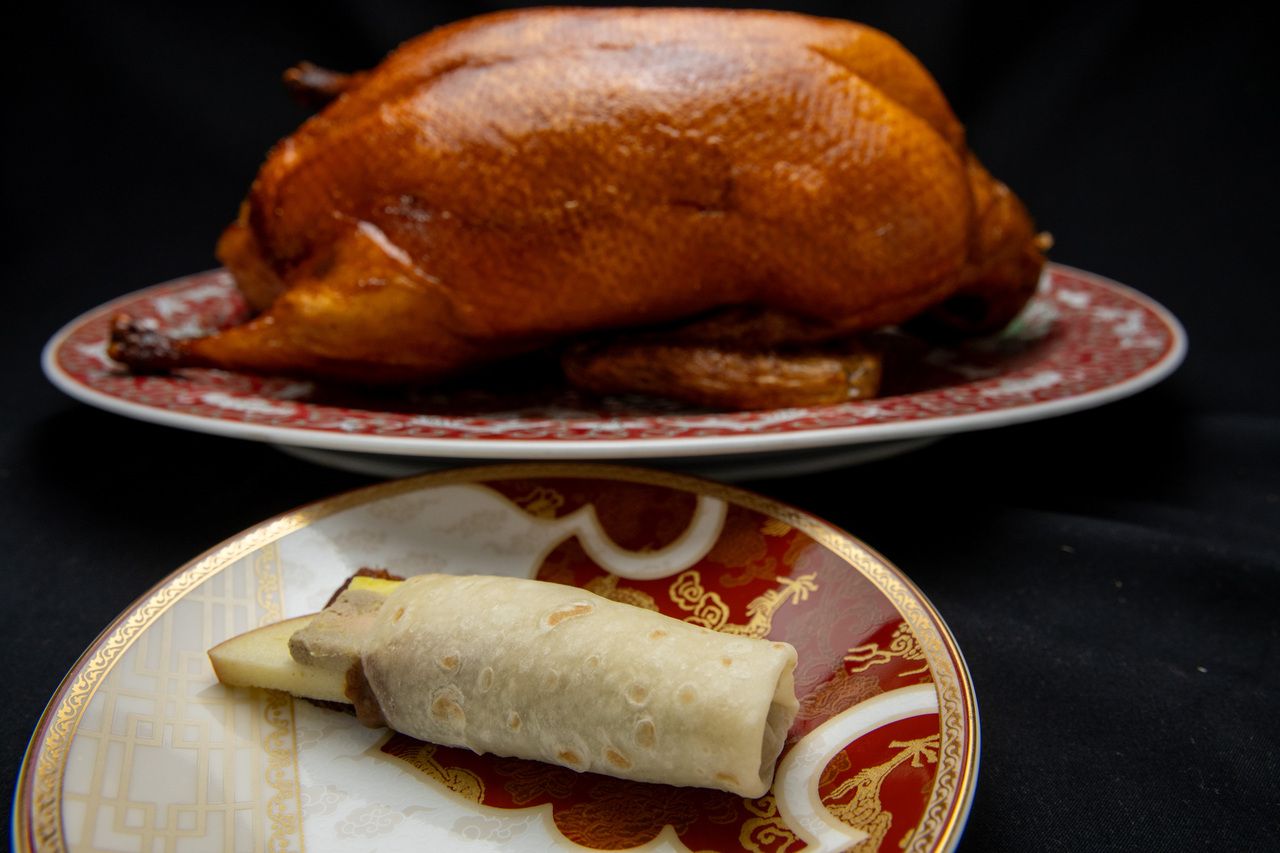 A course featuring premium steak made with live abalone and summer conger eel.