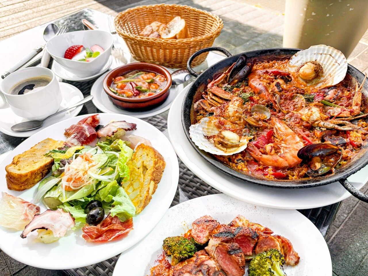 4/27～【ランチ】テラスで楽しむ♪ビアガーデンプラン《プレミアム飲み放題付き》