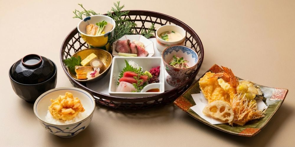 Basket-style set meal [Enjoy the season's delights] 6,800 yen (tax included)