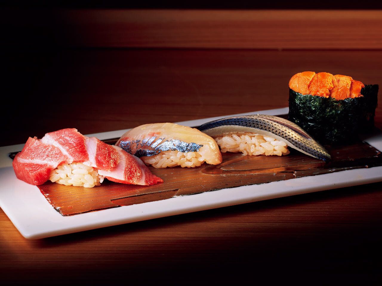 [Nur Samstag] „Kinme Sushi Spezial All-you-can-eat Menü“: Genießen Sie ein Festmahl mit erlesenen Zutaten, darunter erstklassiger Blauflossenthunfisch! Whisky, sorgfältig ausgewählter Sake, Weißwein und Bier stehen Ihnen unbegrenzt zur Verfügung! [Kostenloses Nachfüllen nach dem Menü des Küchenchefs] + [Gratisgetränke]
