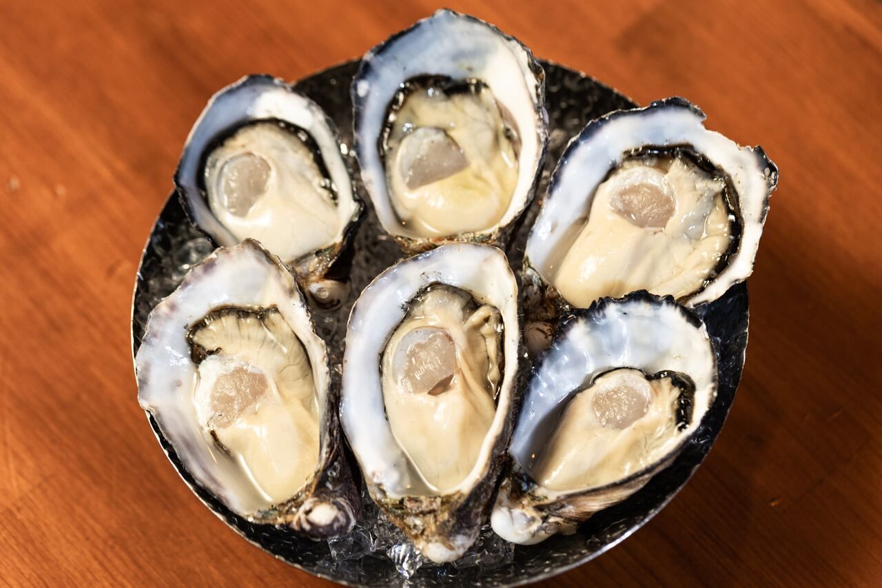 For those who want to eat lots of raw oysters!! Oyster Lab's raw oyster feast course♪ (6,500 yen including tax)