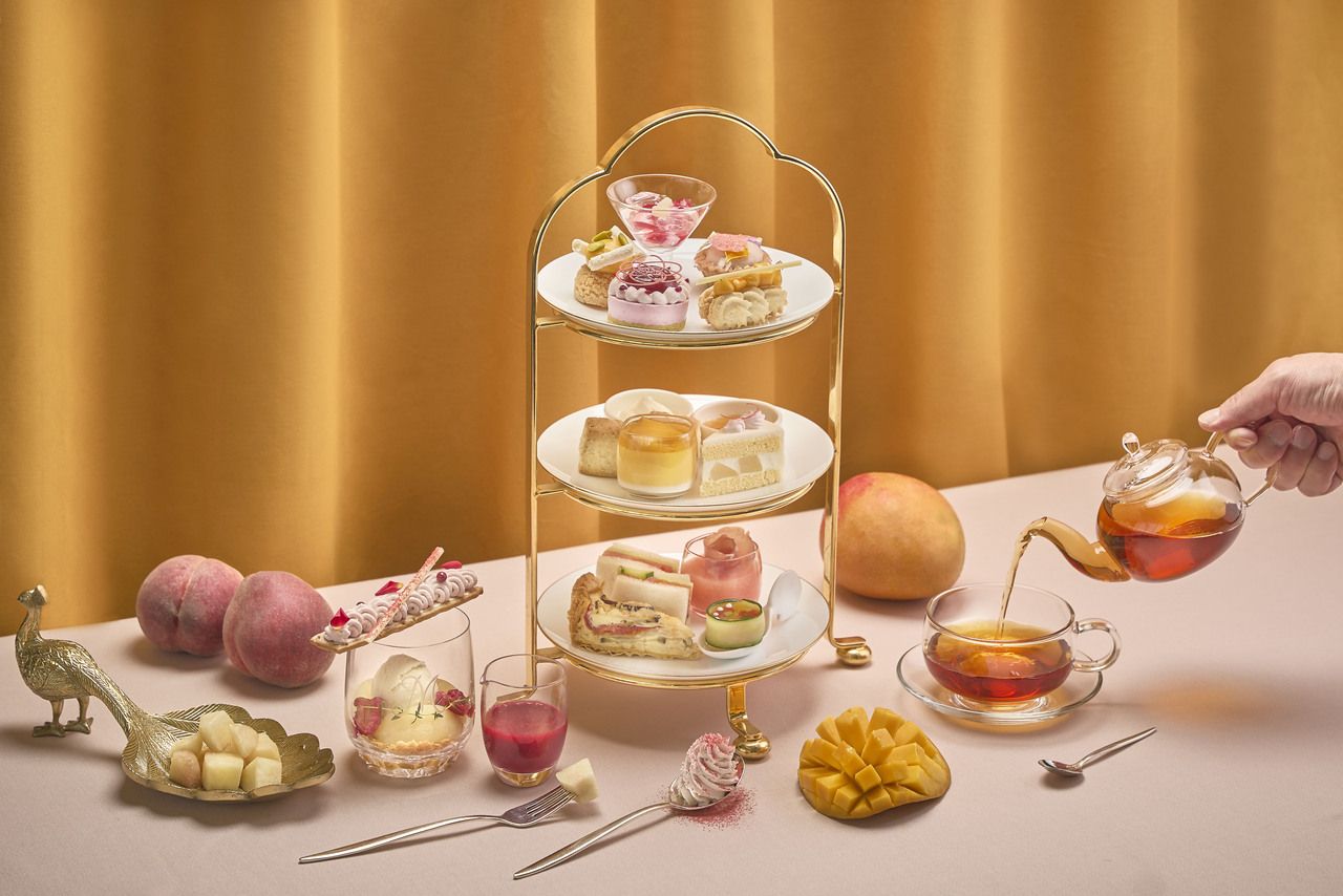 AFTERNOON TEA  ---桃とマンゴーのアフタヌーンティー（7/1～8/31）---