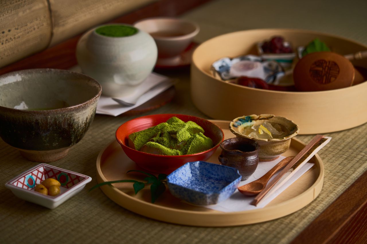 查卡·哈桑 —— 茶味甜点拼盘