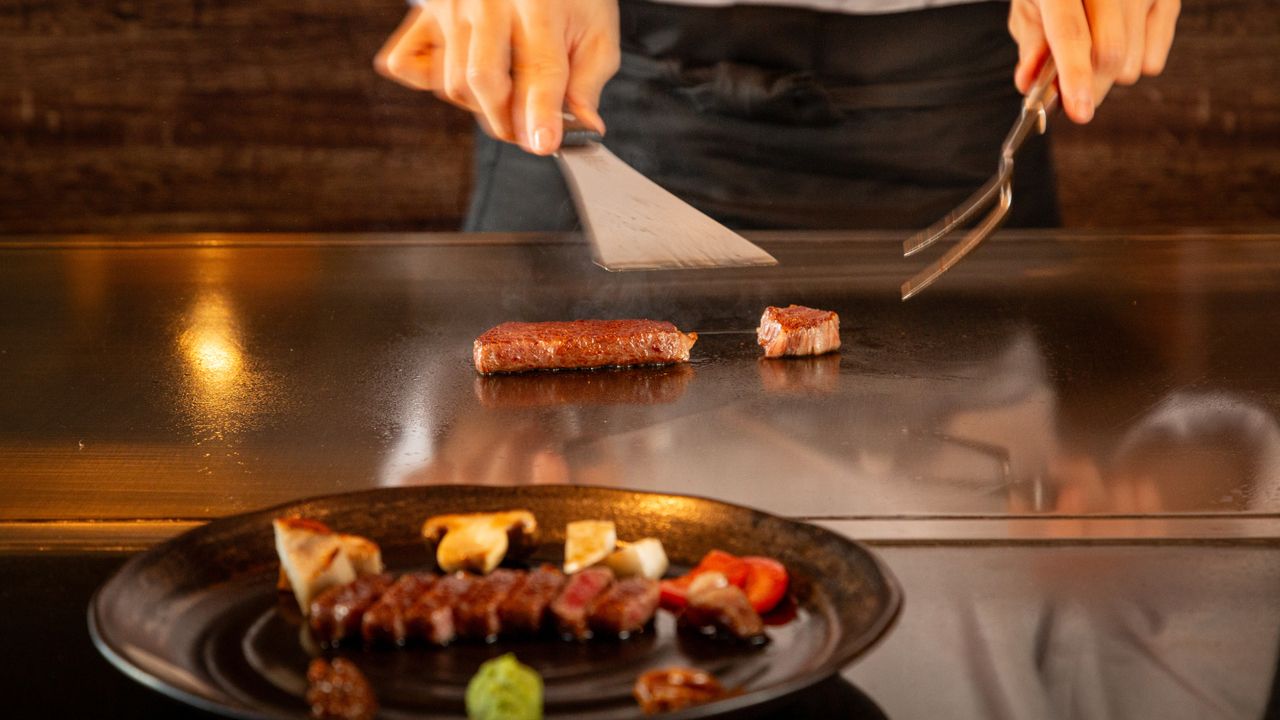 Premium Kobe Beef Sirloin and Seafood Luxury Full Course - 8 Dishes