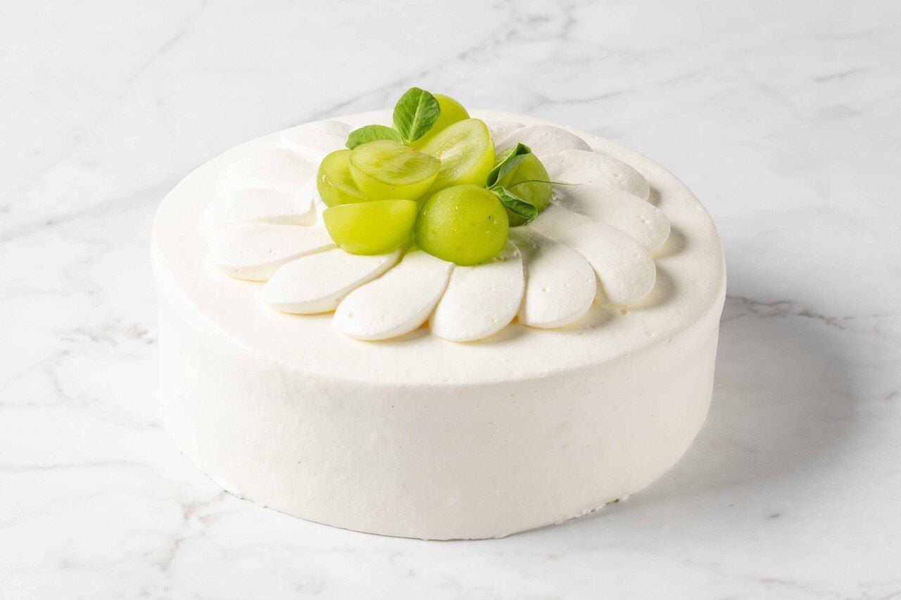 Shine Muscat Shortcake (15cm / for 4–6 persons)