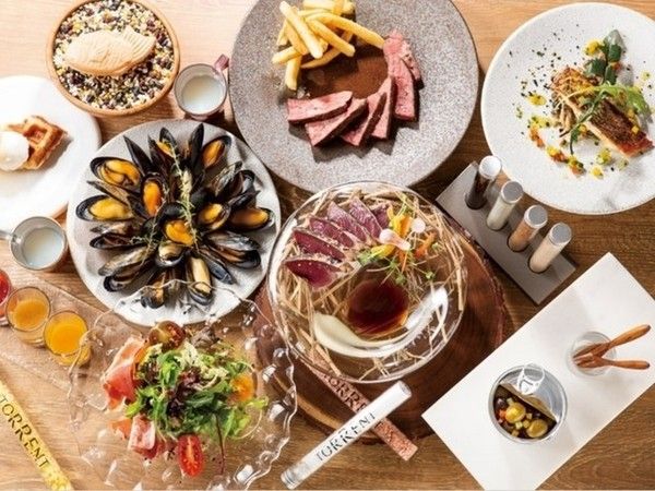 Bar & Dining TORRENT