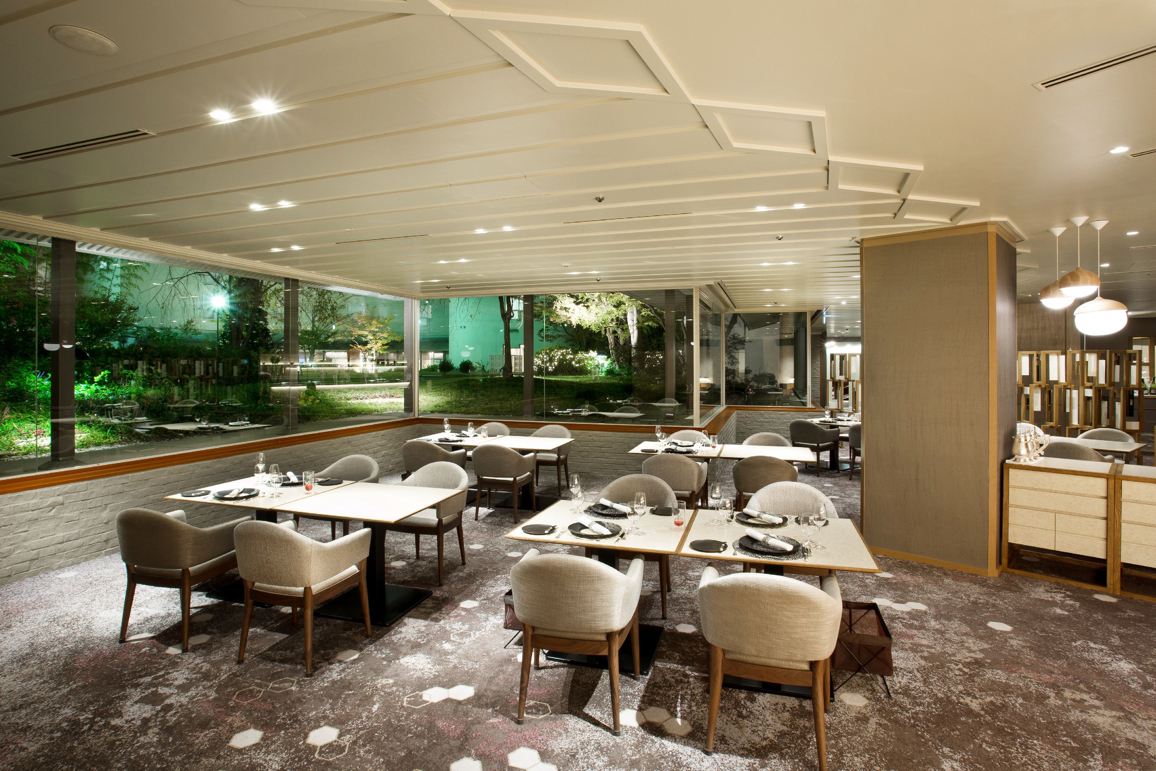Main Dining Itozakura / The Prince Kyoto Takaragaike