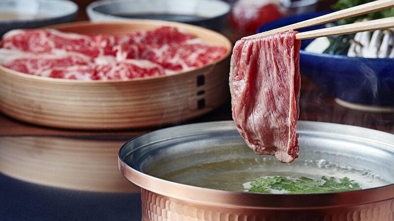 やきにく 山笑ふ