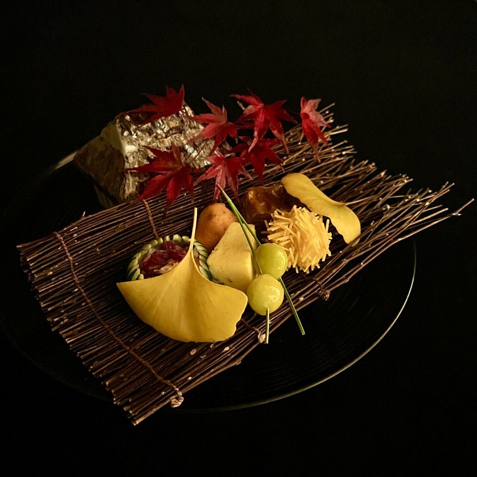 Dinner 35,000 JPY course   Cover charge　3,000JPY