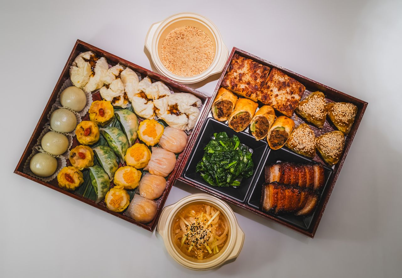 TAKE OUT limited YAUMAY signature BOX (for 4 people)