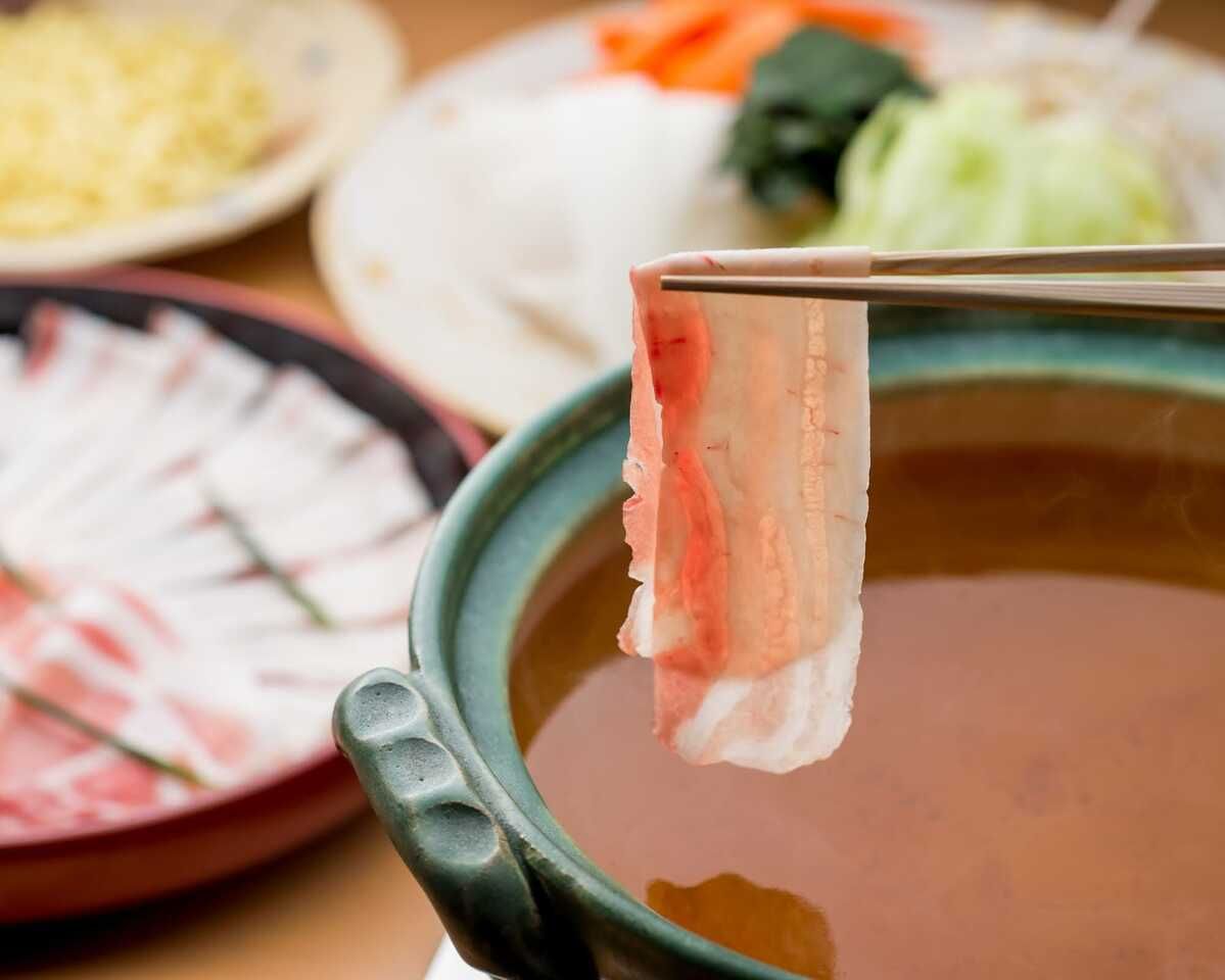 やんばる島豚あぐーと野菜しゃぶしゃぶ ～アグーの里からの贈り物～