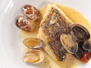 真鯛のアクアパッツァ