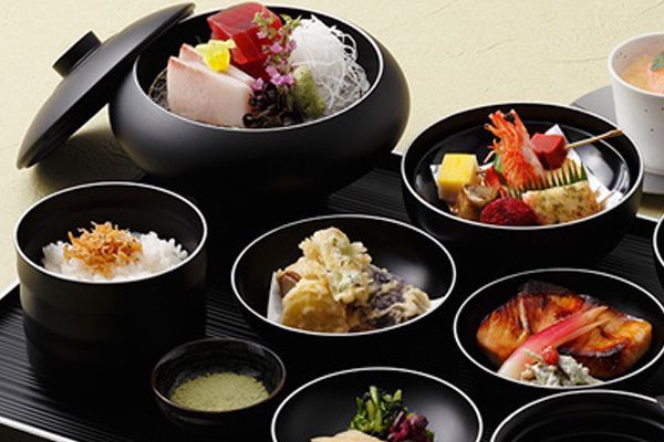 ◇【献杯酒付】法事会席　桔梗