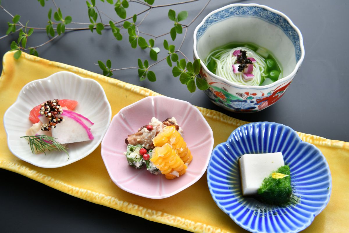 季節の会席　150分飲み放題付き　（税サ込25,000円）