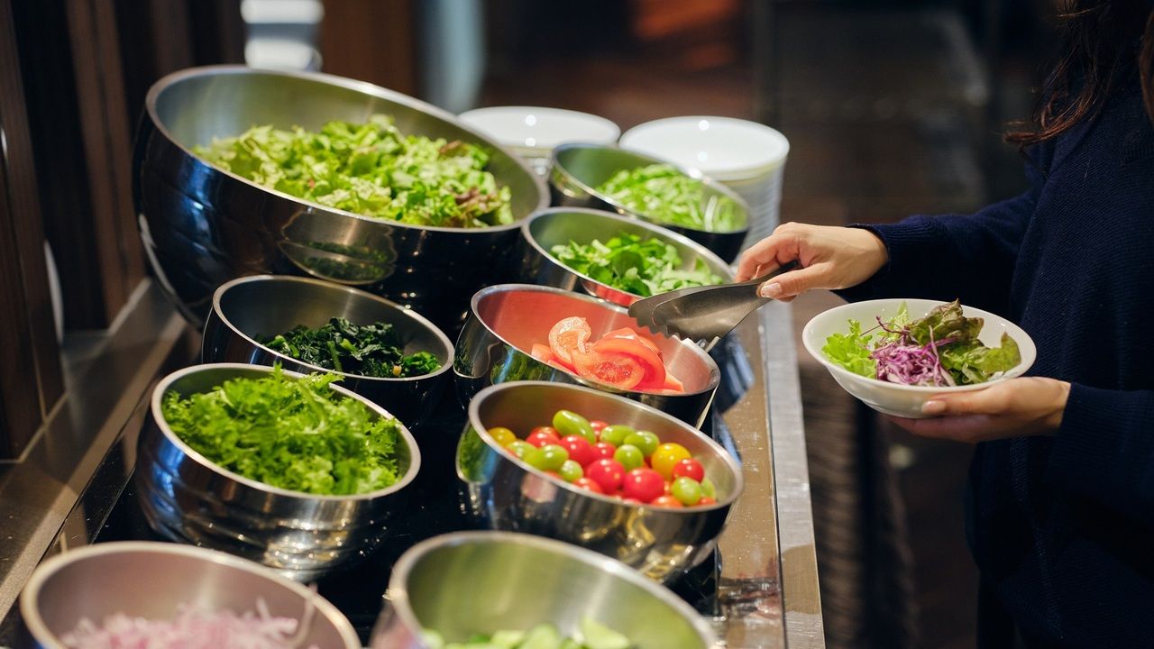 Weekday Lunch Set — Salad Buffet + Choice of Main Dish