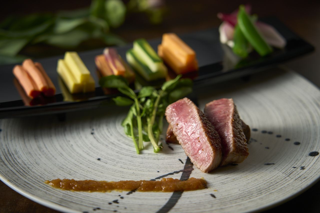 Sala privada garantizada — Almuerzo: 至高桜 (Shikō Sakura)