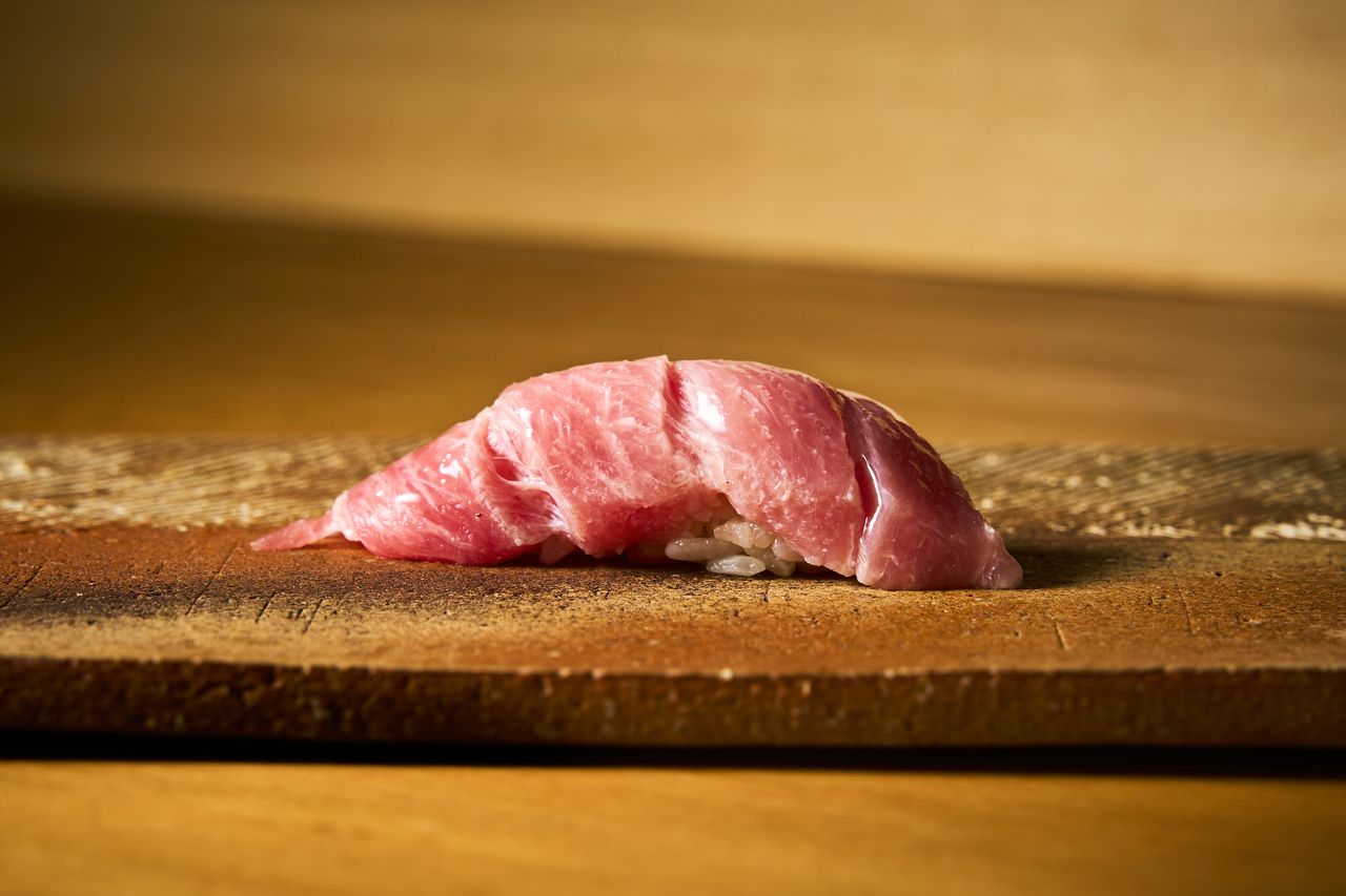 [Includes matcha tea in the tea room] Sushi OMAKASE course