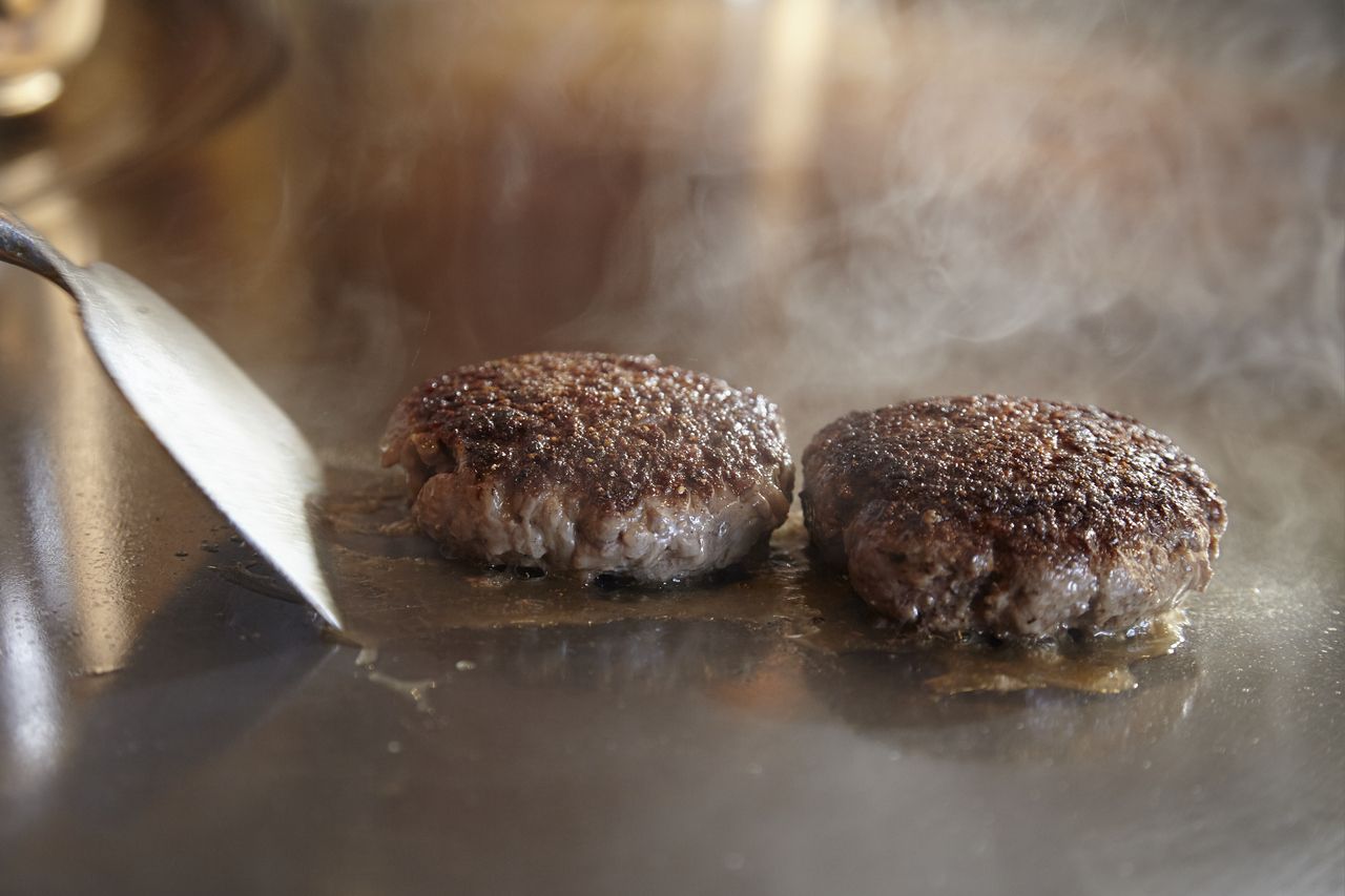 [Weekday only] Ebisu beef hamburger lunch set