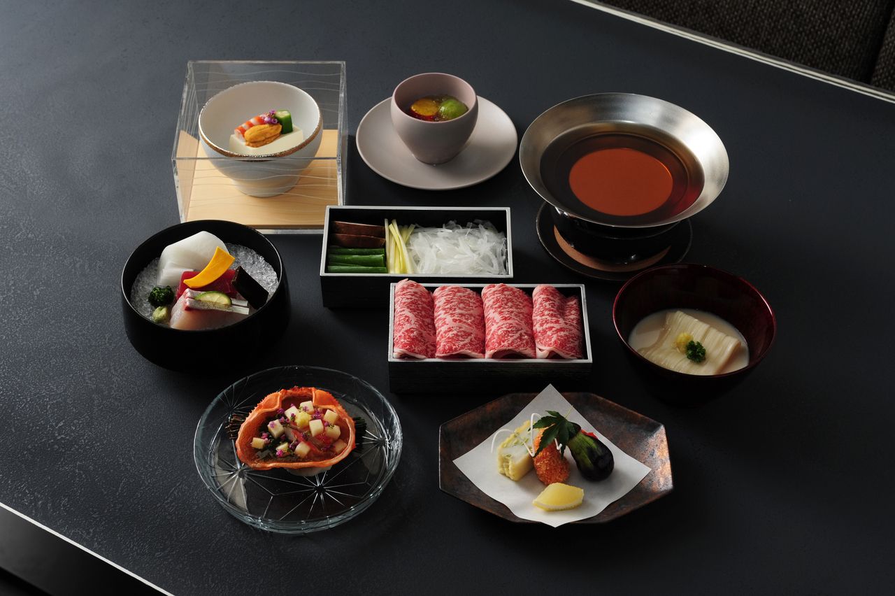 【幻の和牛】 石垣牛会席C（蟹甲羅揚げなど全7品）