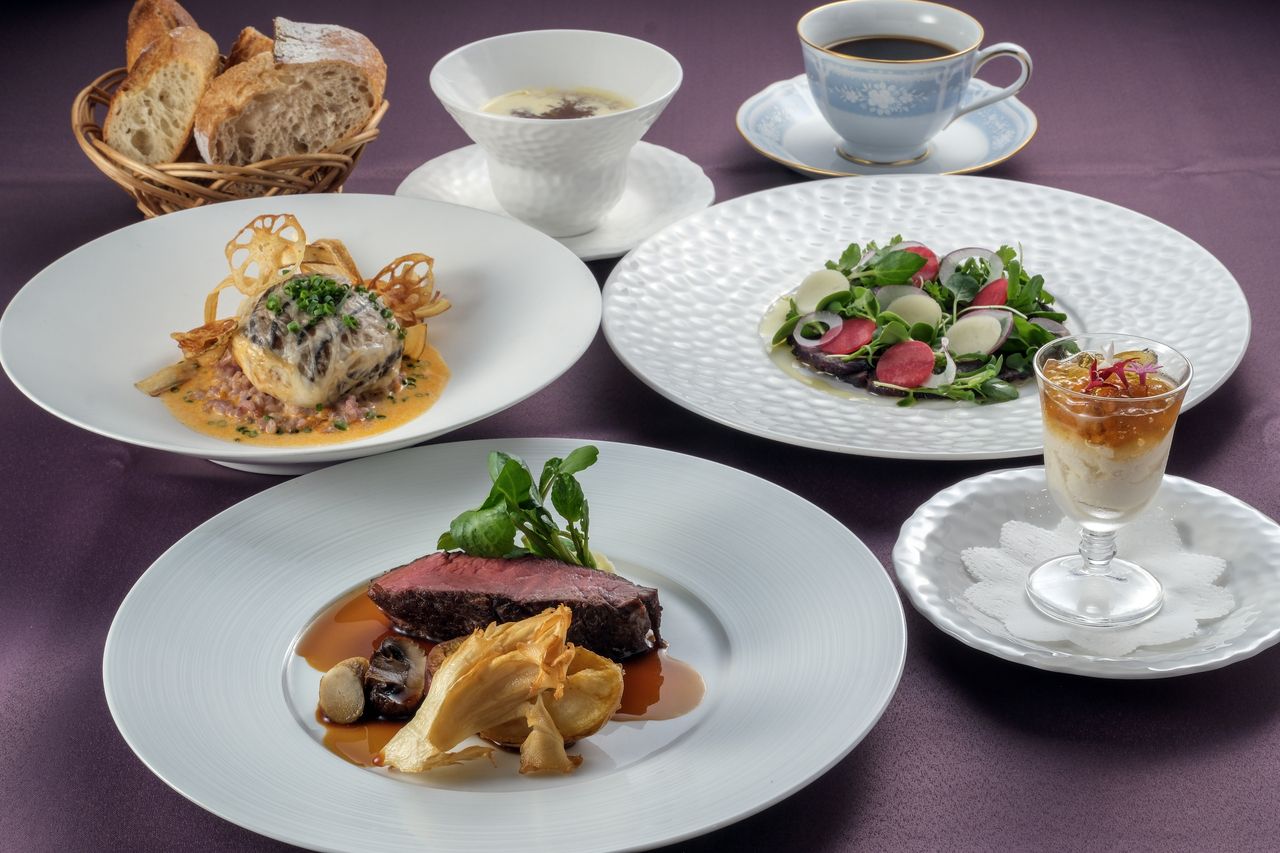 ダイニング Premier