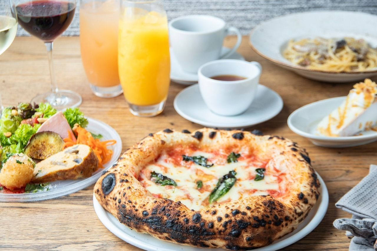 【平日ランチ限定プリフィックスランチ】ワイン付きドリンクバー,前菜サラダ,デザートに選べる9種メイン