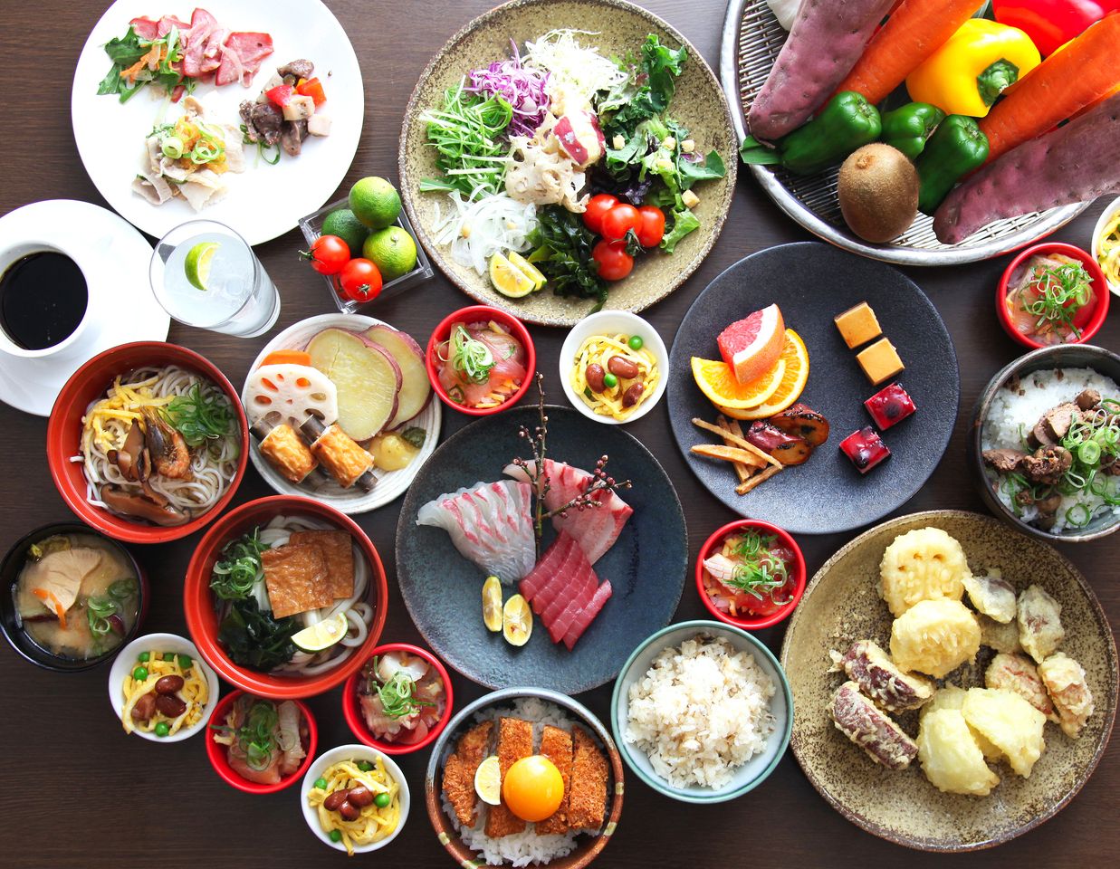 [Lunch] Awa Zanmai Local Cuisine Buffet(Seniors aged 75 and over)