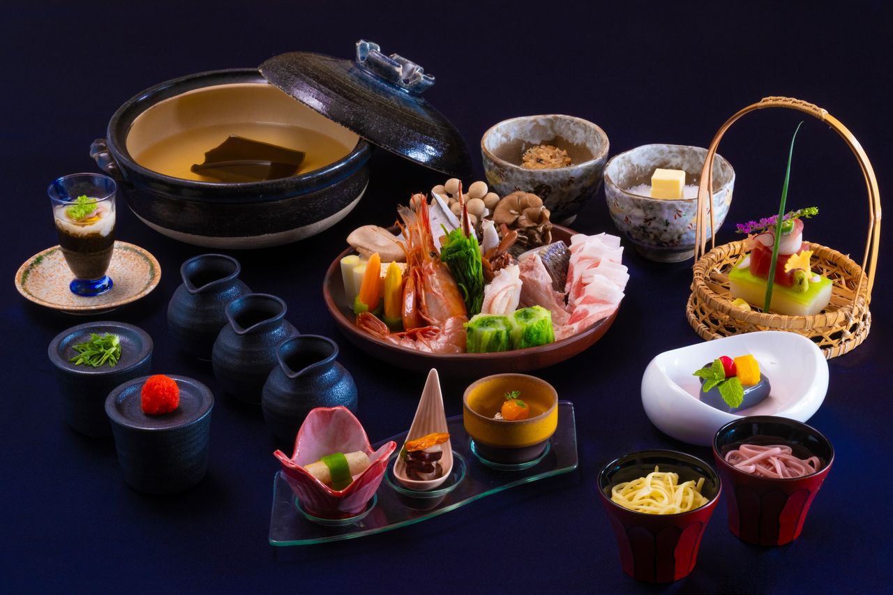 [Winter only] Shimanabe - Island-style hotpot with plenty of seafood and mountain delicacies - *Price for 1 person