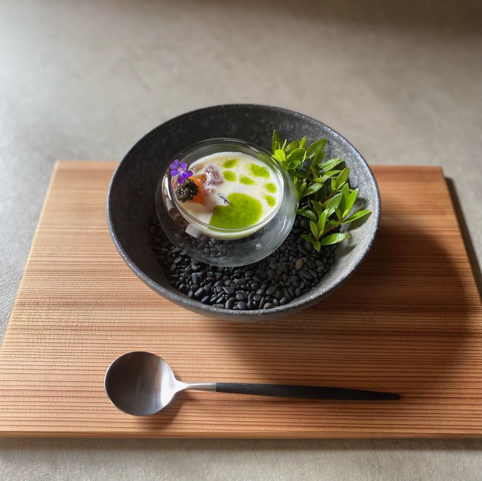 奈良の食材を使ったお料理のコースに風の森飲み比べのついたセット