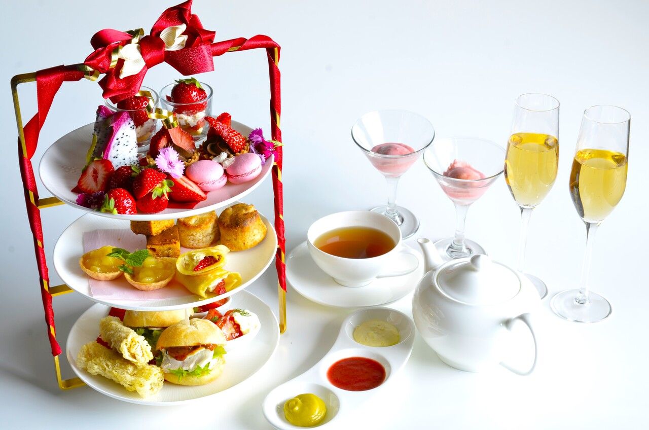 平日【乾杯スパークリングワイン付き！】ストロべリーアフタヌーンティー パフィオ