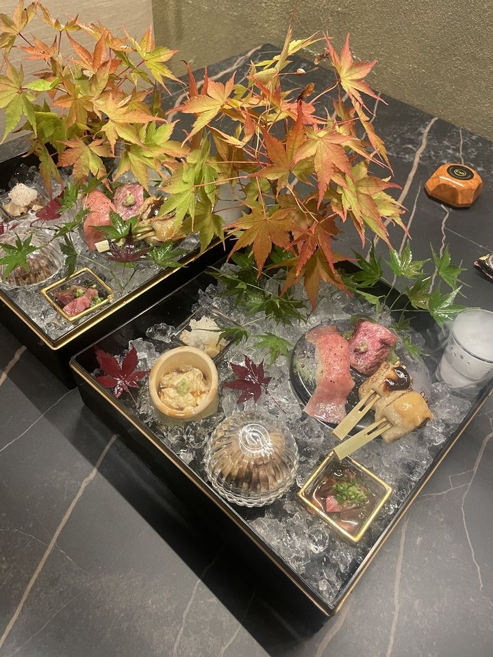 Disyorkan⭐Daging lembu Omi diperakui pangkat A5 ◆Khusus◆ Kursus Sukiyaki dengan 8 jenis pembuka selera dan gula-gula kapas