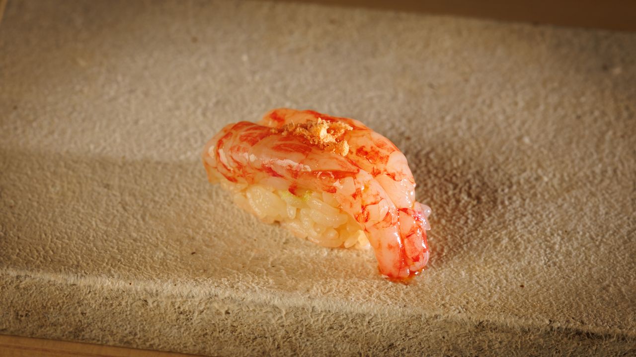 [午餐] 12道菜“Omakase套餐” - 季节性握寿司（仅限周日和公共假日）