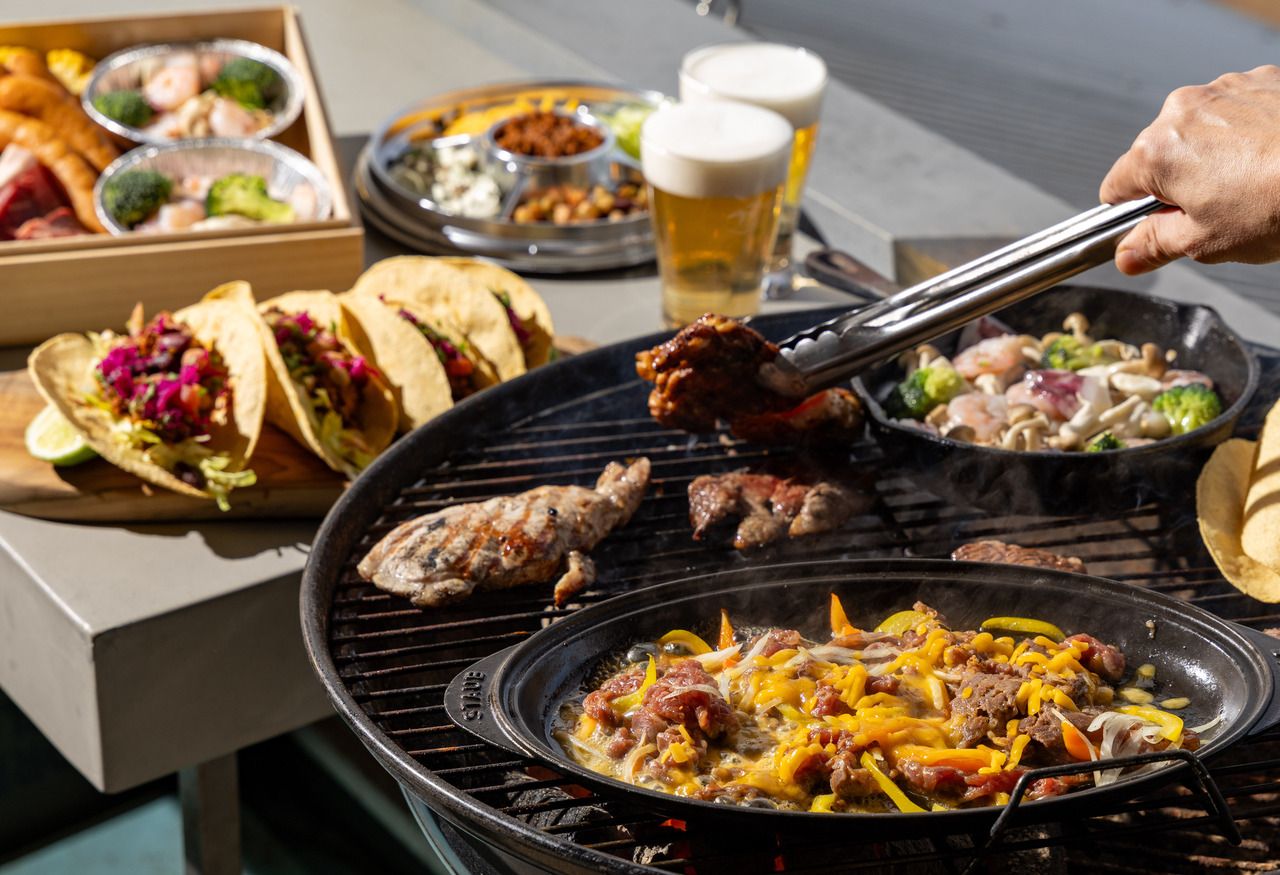 (ソフトドリンク飲み放題90分付)【プレミアムBBQプラン】ビーフチーズステーキ＆贅沢3種お肉＆タコスプレート(飲み放題別)
