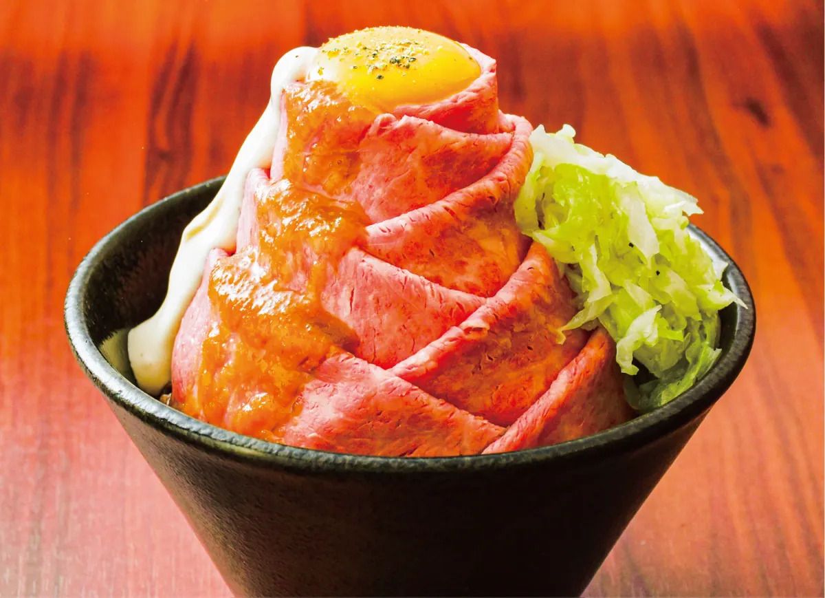 Roast beef bowl set meal made with Japanese black beef (XL size)