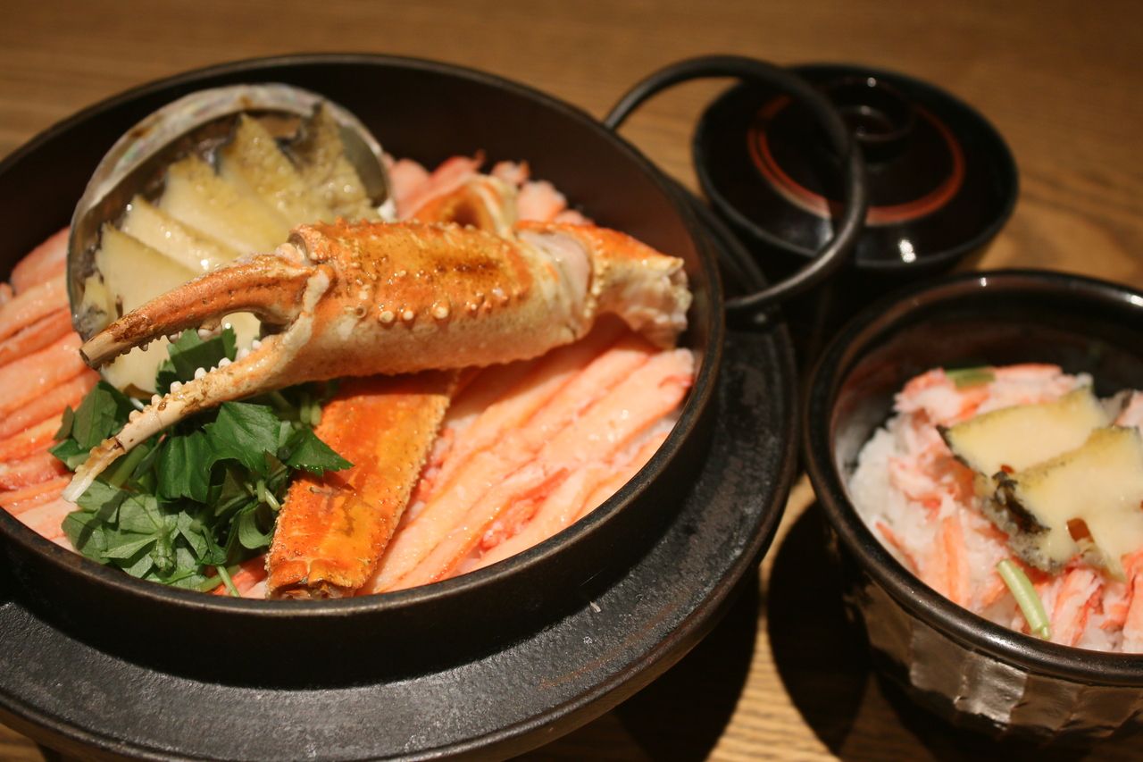 厳選会席SHUN【蟹と鮑の炊き込み御飯】　九品  14,300円