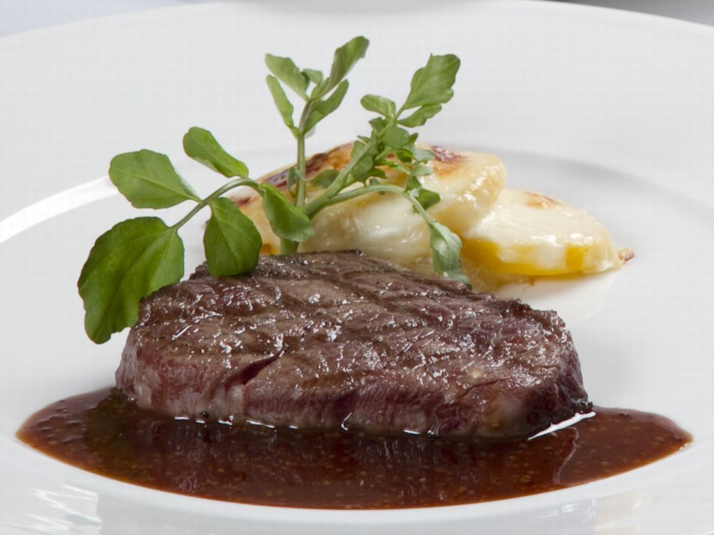 [Stylish Dinner] A total of 4 dishes, including a main course where you can choose meat or fish dishes