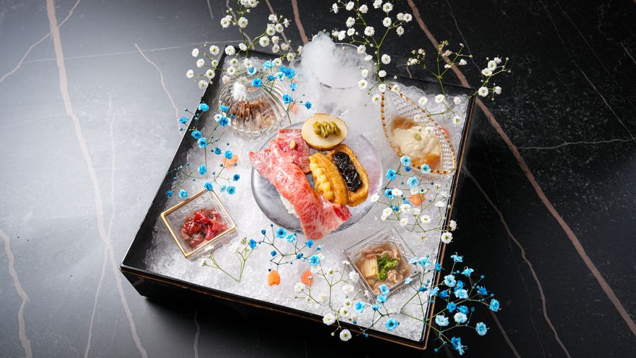 ⭐特色⭐套餐：A5級認證近江牛肉壽喜燒，搭配棉花糖，以及8道開胃菜