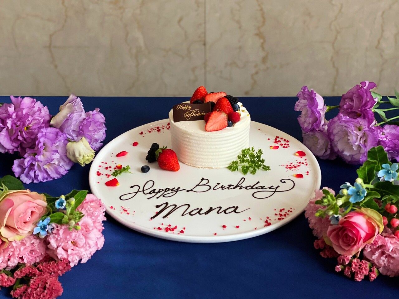 ★土日祝ディナー限定★【Anniversary Course】T-BONEステーキ、ホールケーキ含む全８品＋乾杯スパークリング付き！