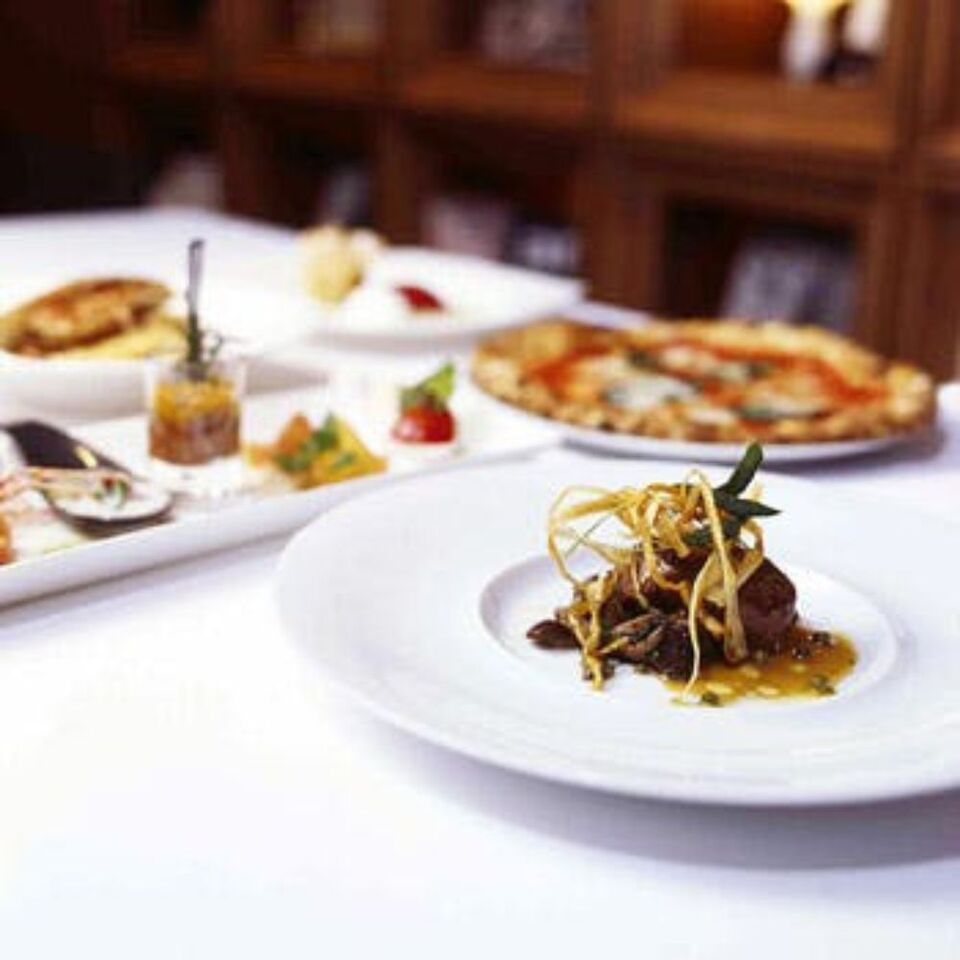  [NAPOLI COURSE] 5 dishes in total, including your choice of Awa black beef or Kobe beef main course, red sea bream appetizer, octopus pasta, etc.