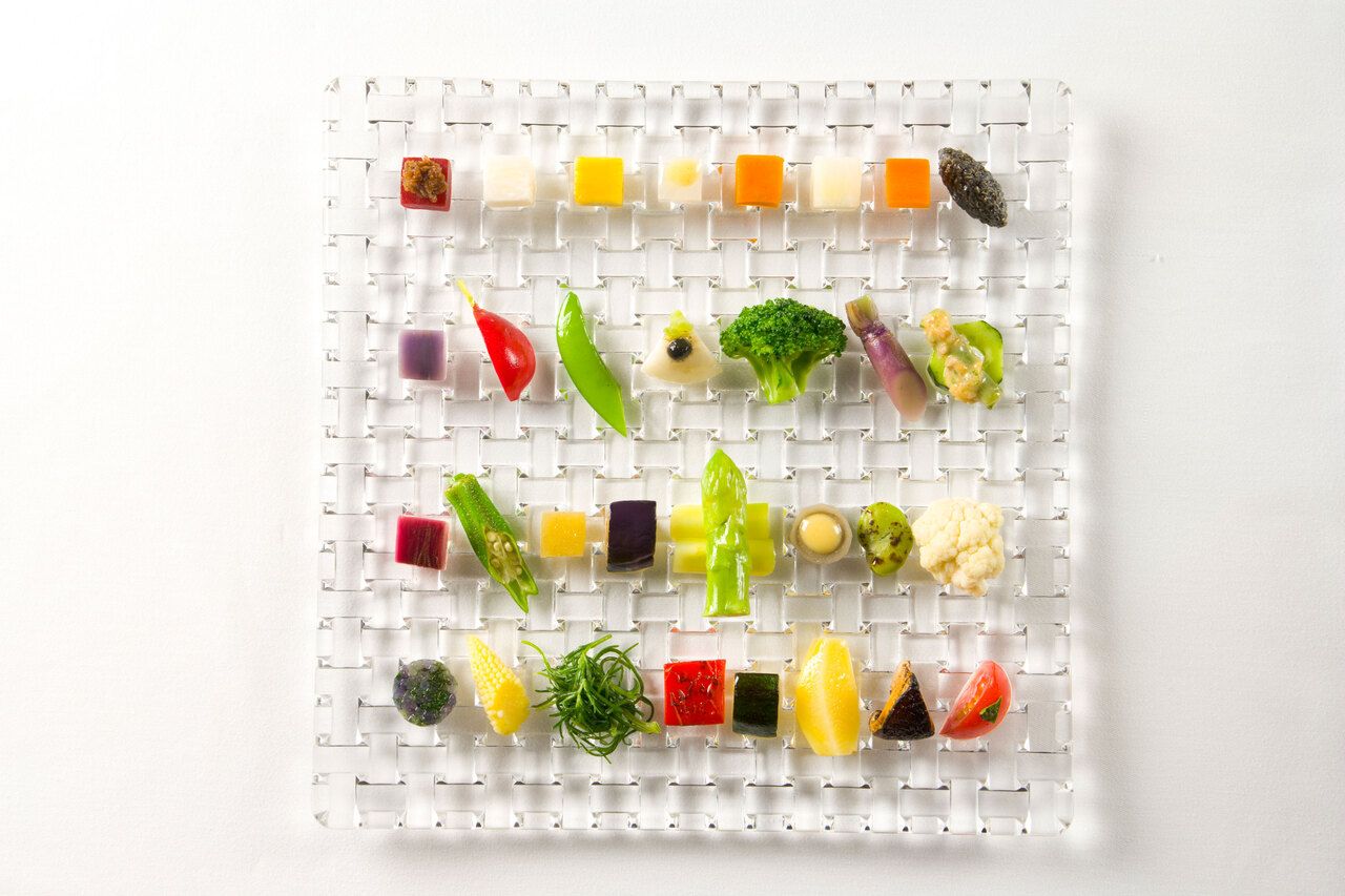 [Only available on weekends and holidays] Specialty "Assortment of 28 kinds of pesticide-free vegetables" and a choice of appetizer and main dish, total of 4 dishes