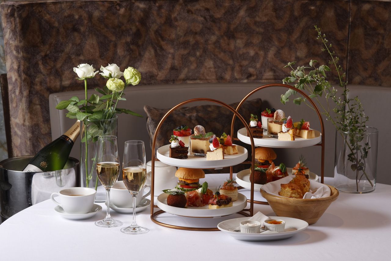 [Terrace/Saturdays, Sundays, and Holidays] IL LUPINO AFTERNOON TEA