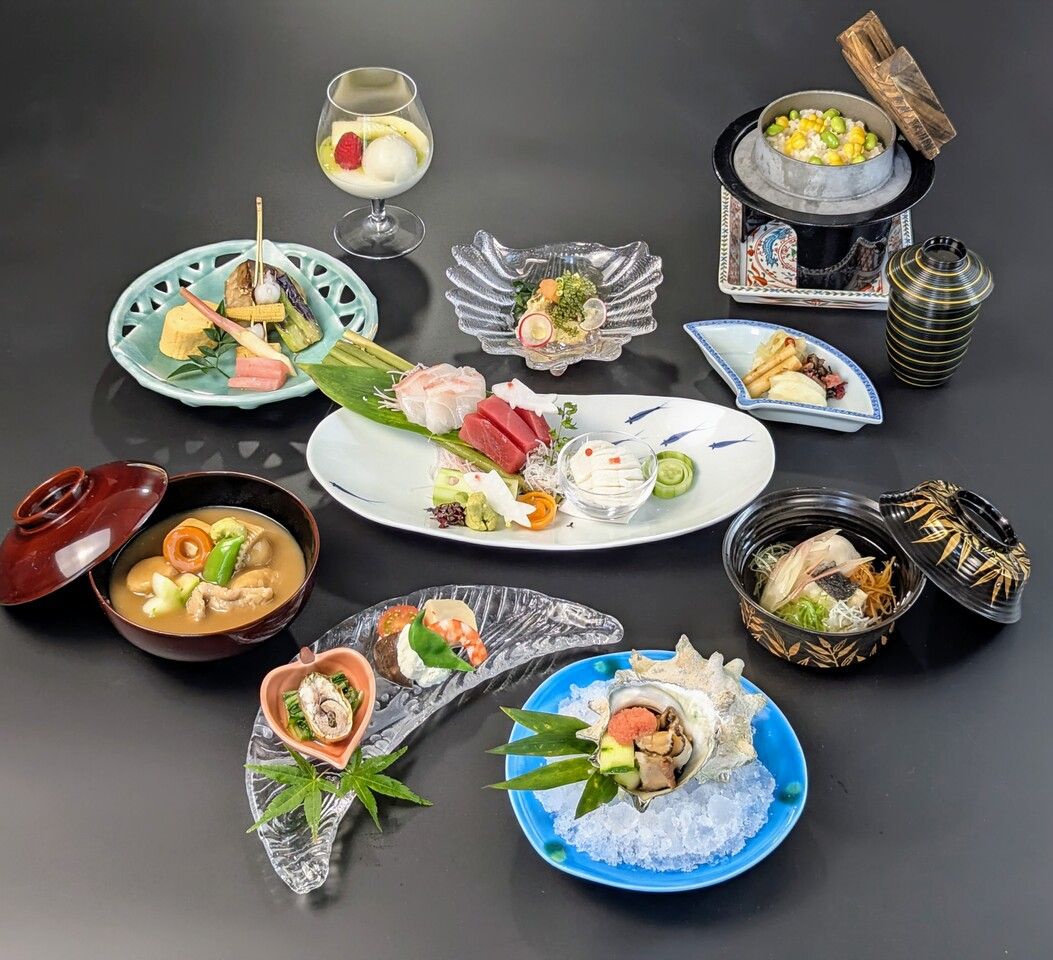 【開業２８周年記念特別ペア懐石】名物・治部椀など 全8品　選べる1ドリンク付き＋日本酒『能登乃国　宗玄』300ml１本付き