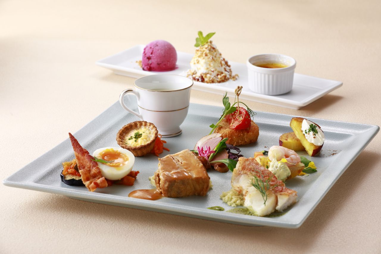 《デューク レイトランチ》