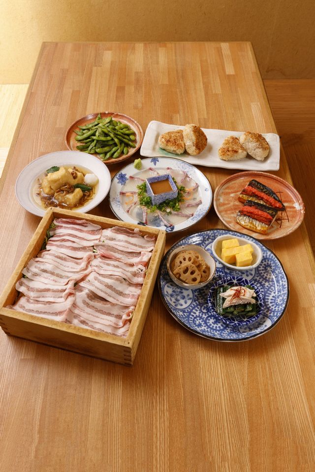 ◆季節のおすすめ◆国産豚のしゃぶしゃぶ×厚切り牛タン焼きなど全10品【2.5h飲み放題付き】6,000円(税込)