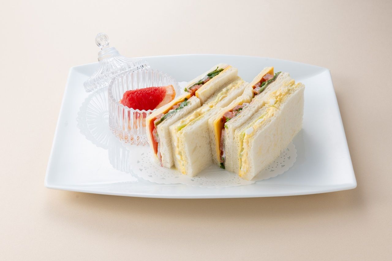 10/1～[Mixed sandwich + cake set with mini ice cream only available for reservations made between 11am and 1pm on weekdays]