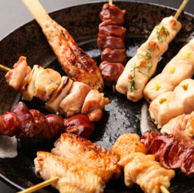 【2時間飲み放題付き】炭火焼鳥と濃厚鶏白湯鍋など９品