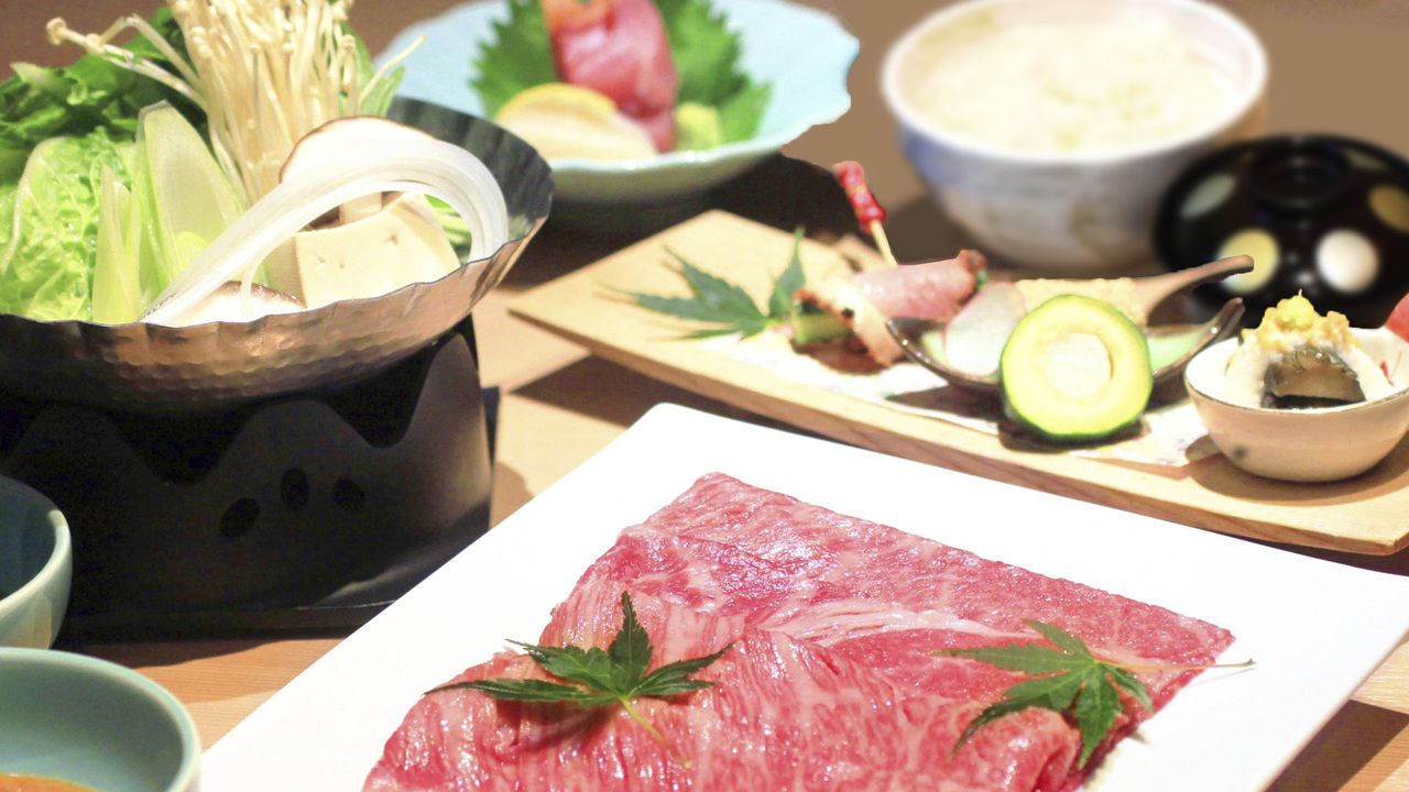 [Wagyu Sukiyaki Set] Includes coffee and dessert after the meal